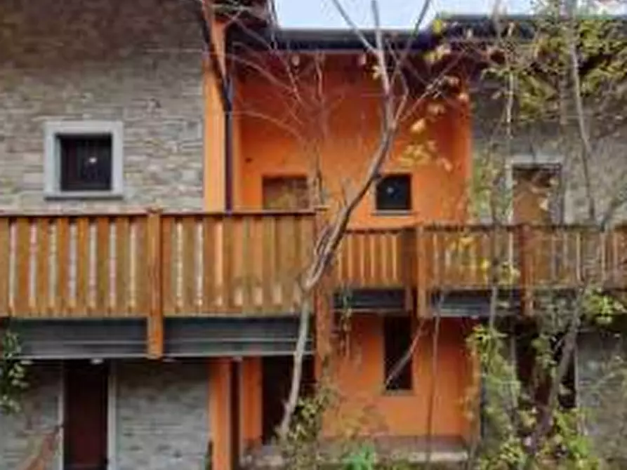 Immagine 19 di Appartamento in vendita  in  Via Camarelli a San Giovanni Bianco