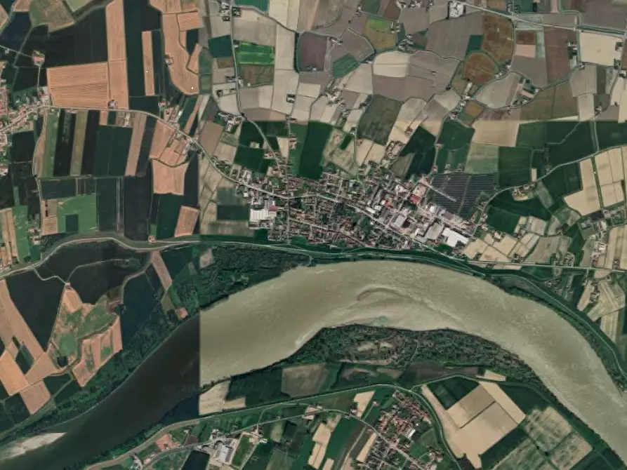 Immagine 18 di Porzione di casa in vendita  in Via Garibaldi  a Melara