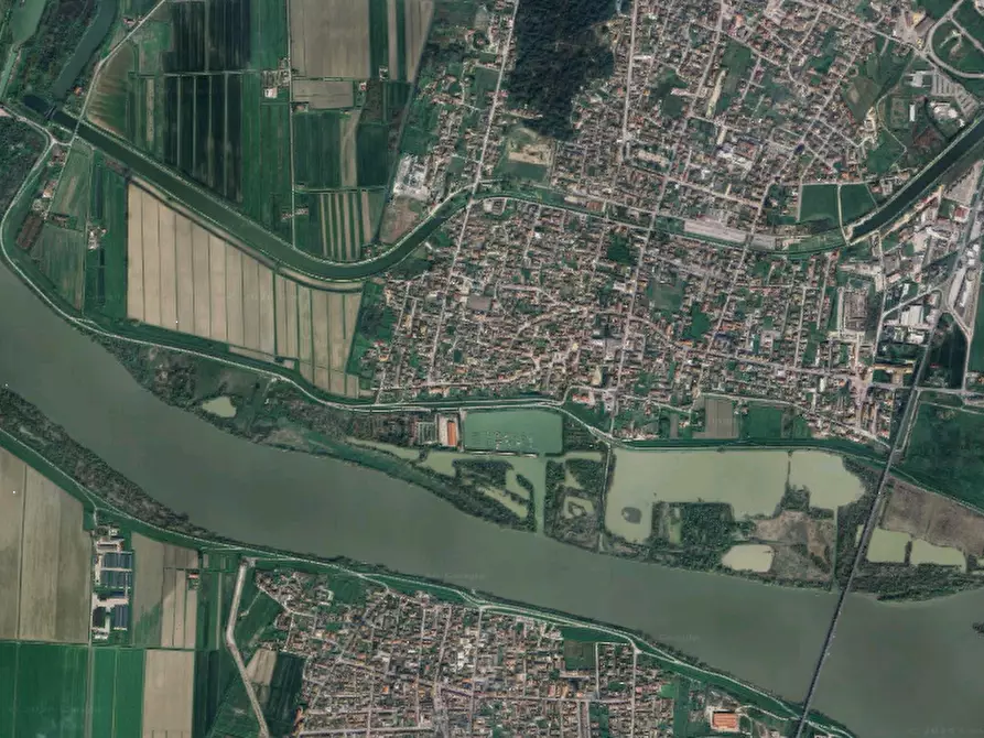 Immagine 21 di Casa indipendente in vendita  in Via Trento a Porto Viro