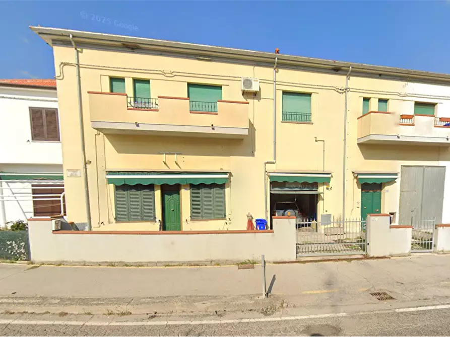 Immagine 5 di Appartamento in vendita  in Via delle Venezie a Tresignana
