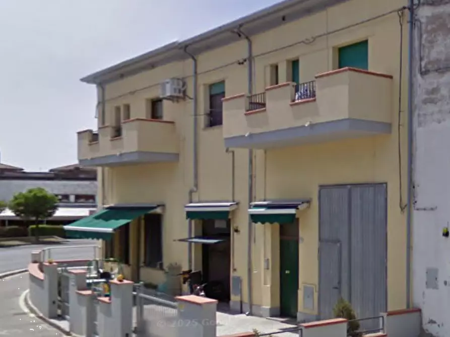 Immagine 7 di Appartamento in vendita  in Via delle Venezie a Tresignana