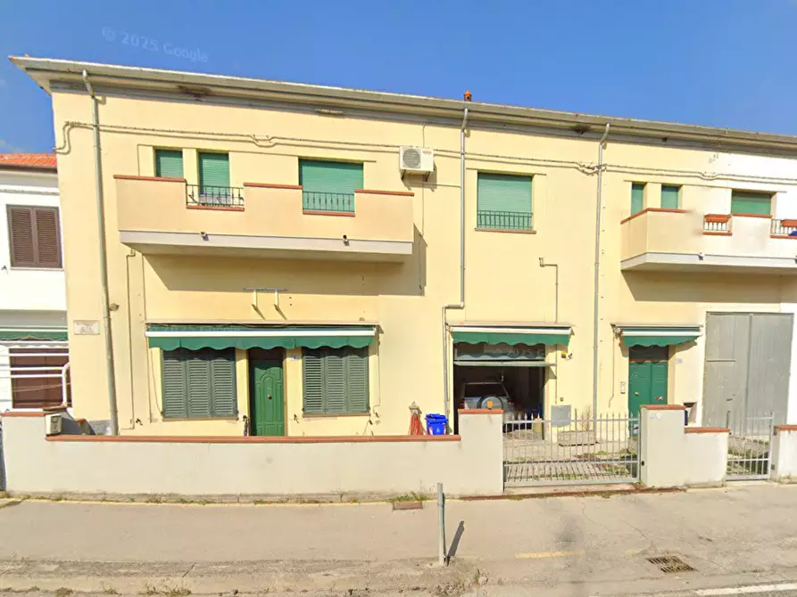 Immagine 11 di Appartamento in vendita  in Via delle Venezie a Tresignana