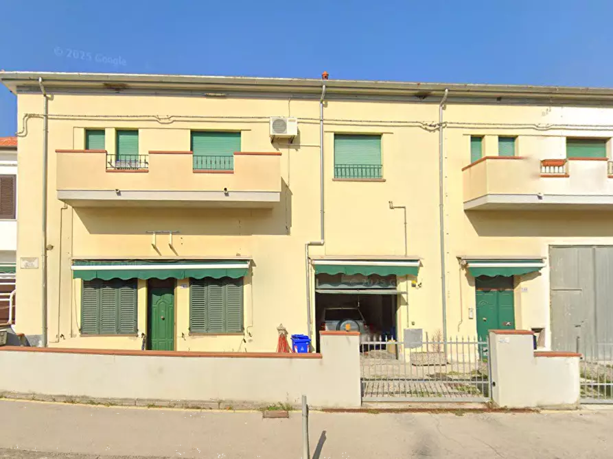 Immagine 14 di Appartamento in vendita  in Via delle Venezie a Tresignana