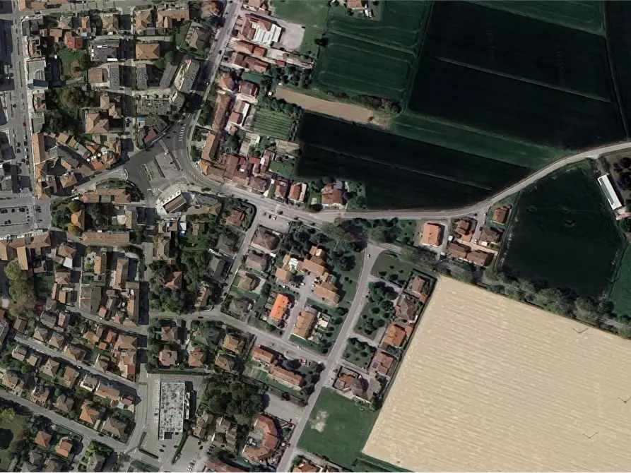 Immagine 23 di Appartamento in vendita  in Via delle Venezie a Tresignana