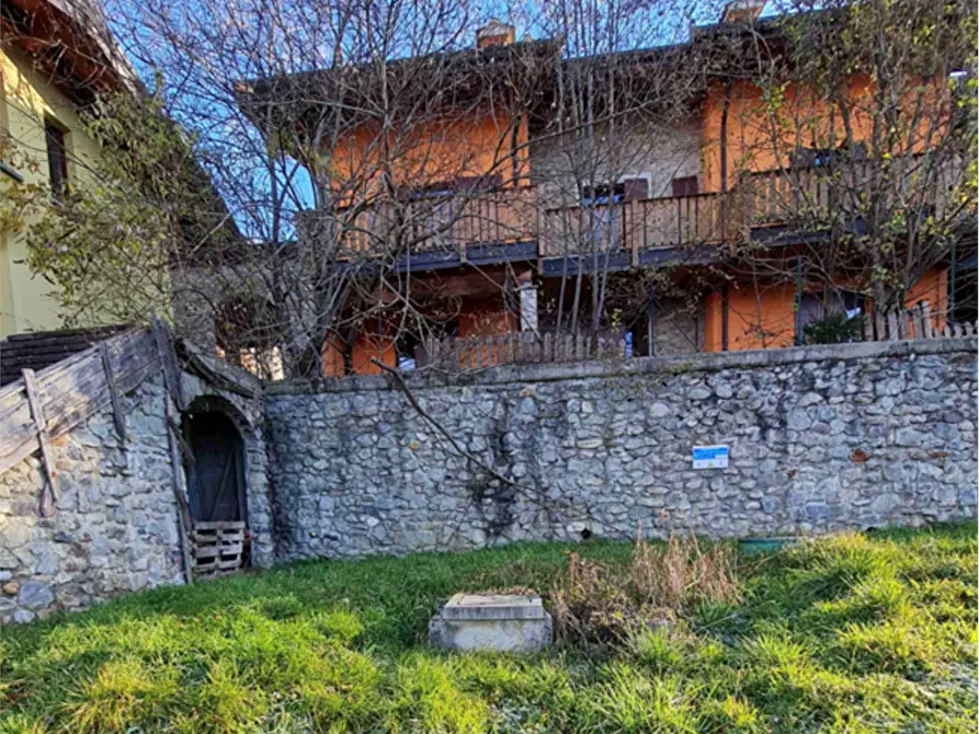 Immagine 11 di Appartamento in vendita  in Via Camarelli a San Giovanni Bianco