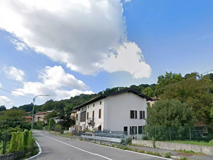 Immagine 9 di Appartamento in vendita  in Via Guglielmo Marconi  a Brinzio