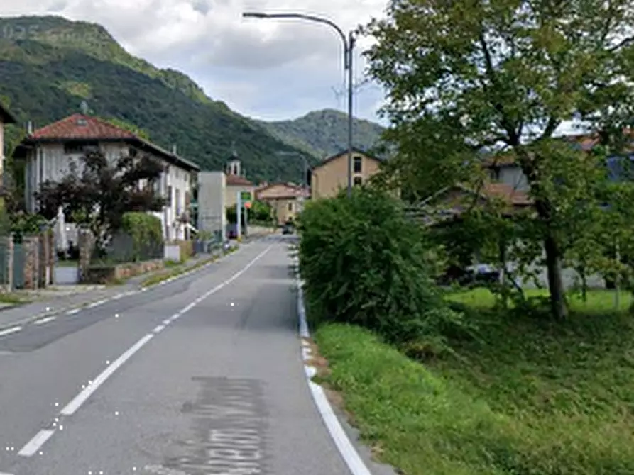 Immagine 12 di Appartamento in vendita  in Via Guglielmo Marconi  a Brinzio