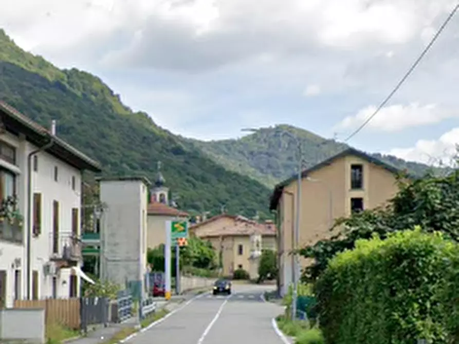 Immagine 13 di Appartamento in vendita  in Via Guglielmo Marconi  a Brinzio