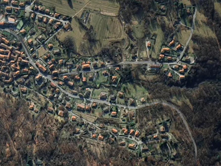 Immagine 18 di Appartamento in vendita  in Via Guglielmo Marconi  a Brinzio