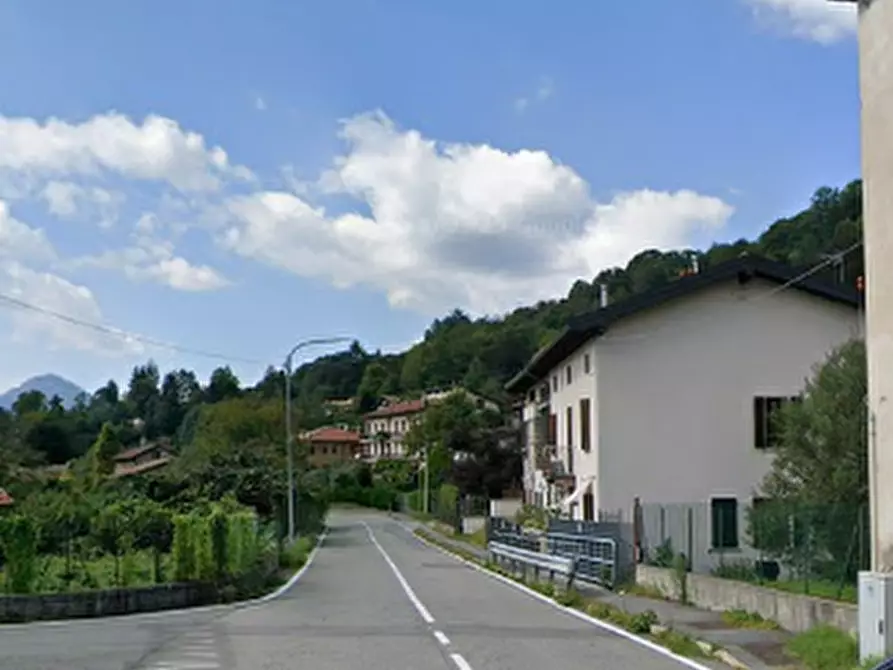 Immagine 4 di Appartamento in vendita  in Via Guglielmo Marconi  a Brinzio