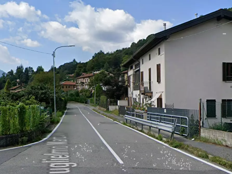 Immagine 7 di Appartamento in vendita  in Via Guglielmo Marconi  a Brinzio