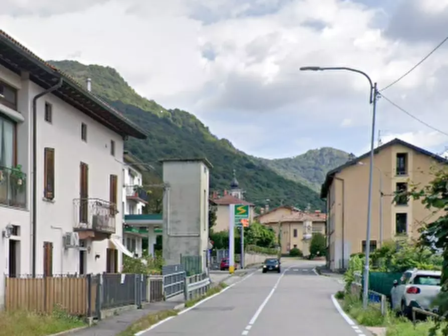 Immagine 27 di Appartamento in vendita  in Via Guglielmo Marconi  a Brinzio