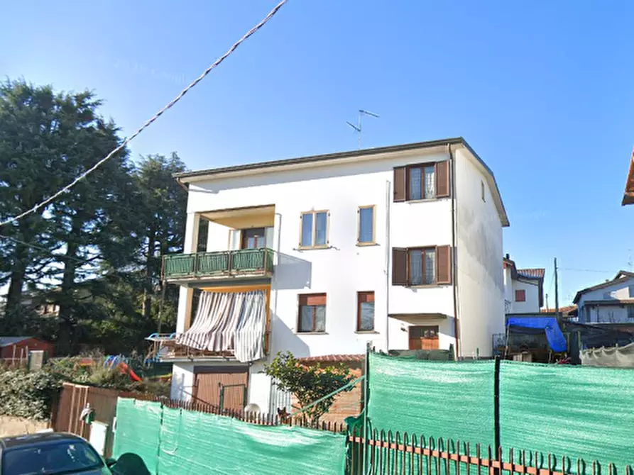 Immagine 5 di Appartamento in vendita  in Via Roncaccio a Olgiate Comasco