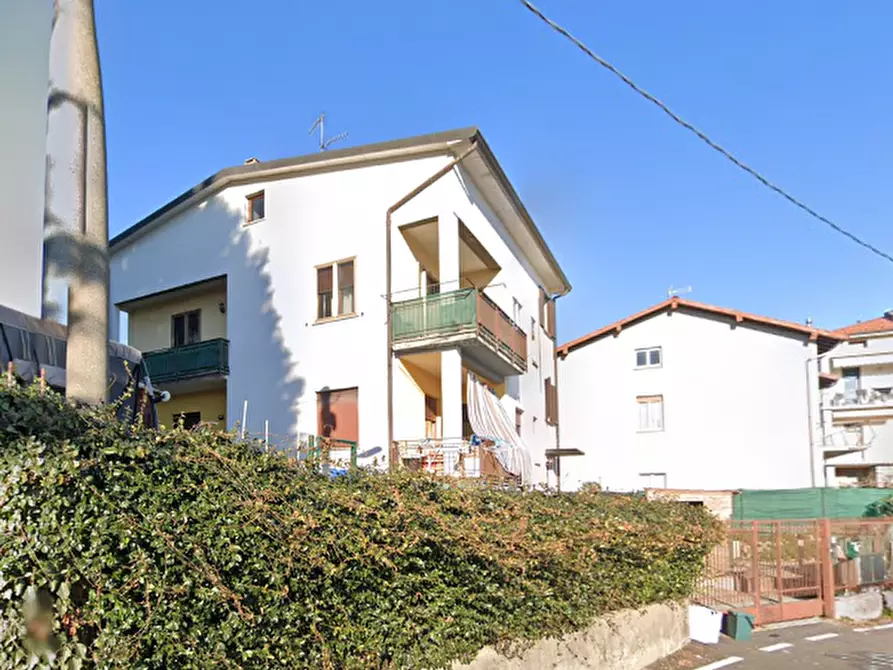 Immagine 8 di Appartamento in vendita  in Via Roncaccio a Olgiate Comasco