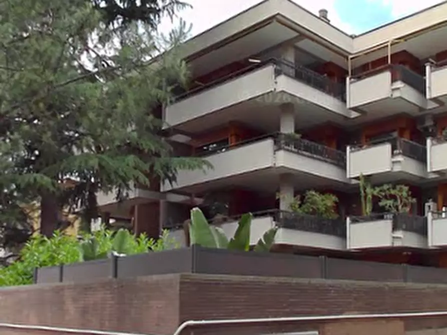 Immagine 5 di Appartamento in vendita  in Via Ronciglione a Roma