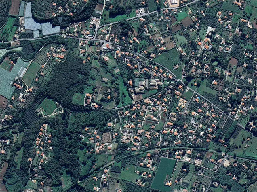 Immagine 1 di Appartamento in vendita  in Piazza Centogocce a Lariano