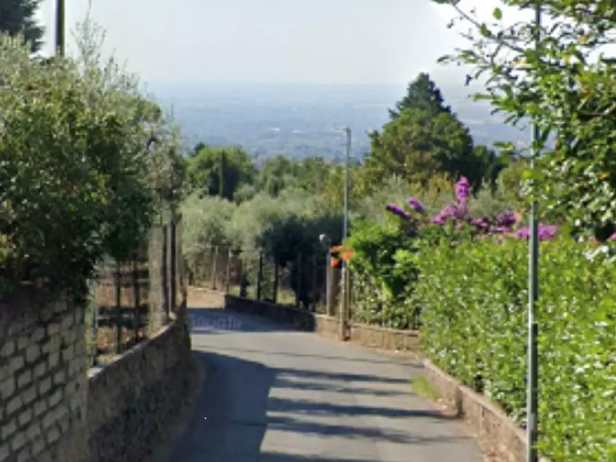 Immagine 12 di Villa in vendita  in Via Colle Caldara a Velletri