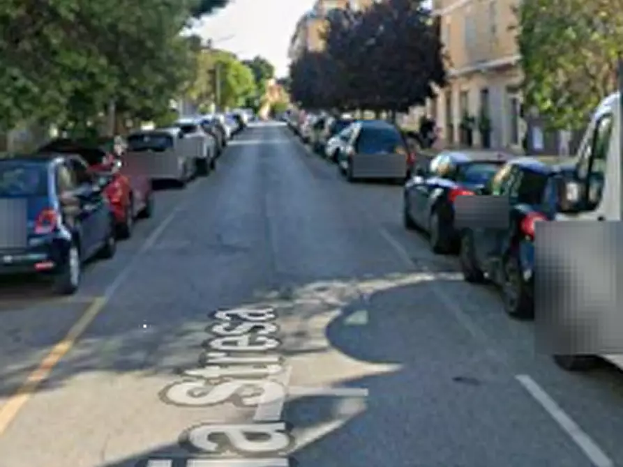 Immagine 12 di Appartamento in vendita  in Via Brunate a Roma