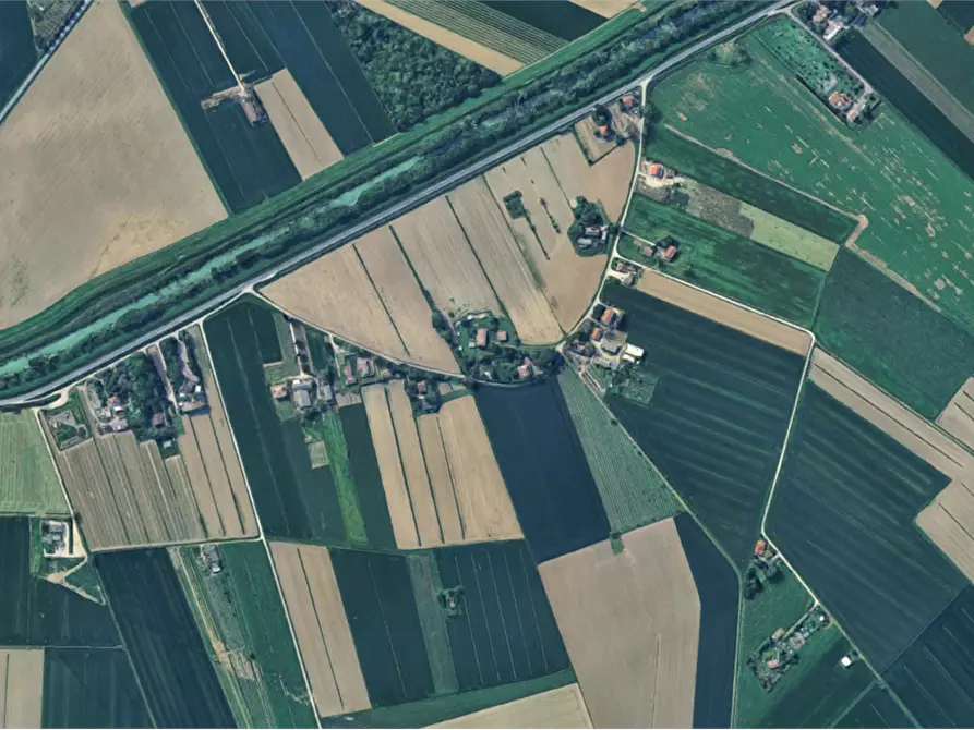 Immagine 15 di Villa in vendita  in  Via Lunetta a Ravenna