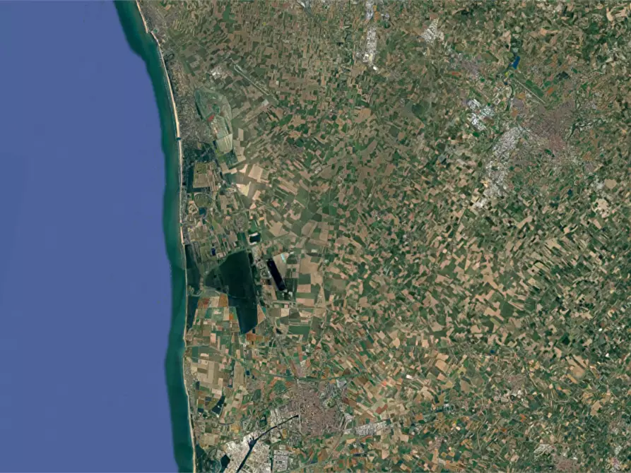 Immagine 18 di Villa in vendita  in  Via Lunetta a Ravenna