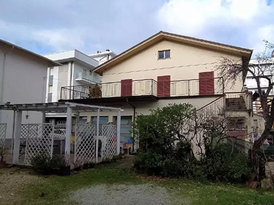 Immagine 1 di Casa indipendente in vendita  in Via Lucio Apuleio a Bellaria-Igea Marina
