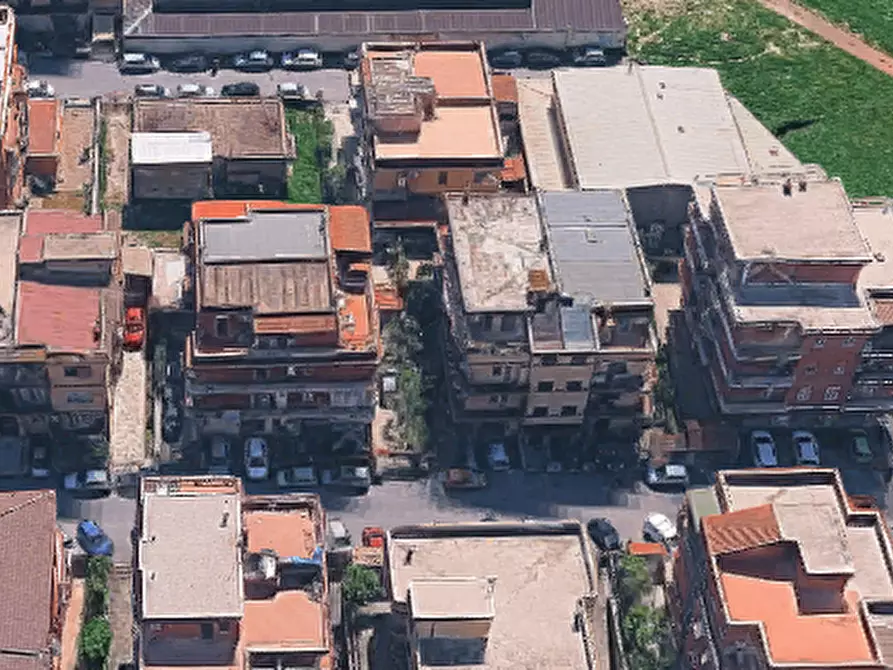 Immagine 10 di Negozio in vendita  in Via Achemenide a Roma