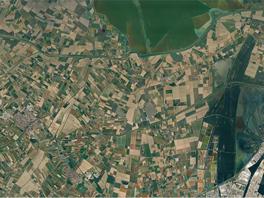 Immagine 17 di Appartamento in vendita  in Via della Bassa a Ravenna