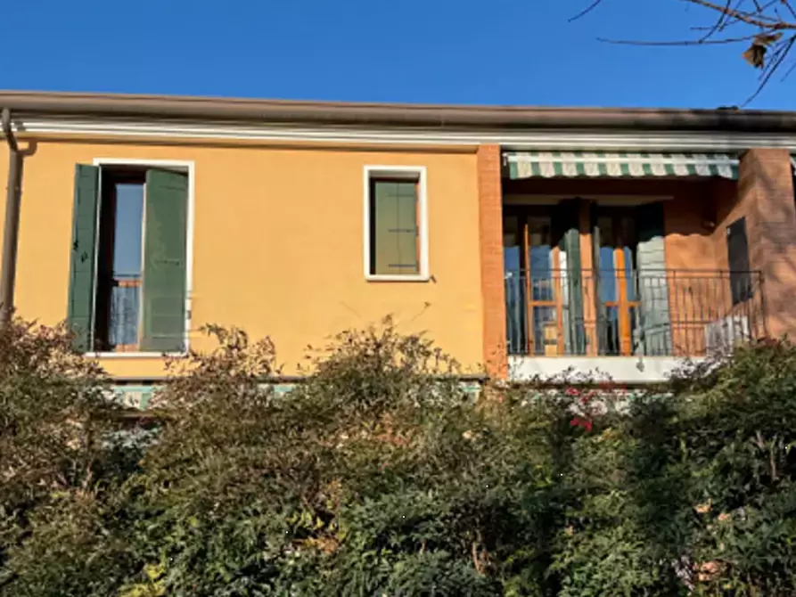 Immagine 2 di Appartamento in vendita  in Via Lago del Mis a Mira