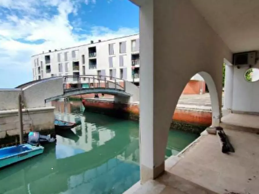 Immagine 4 di Appartamento in vendita  in Isola Giudecca a Venezia