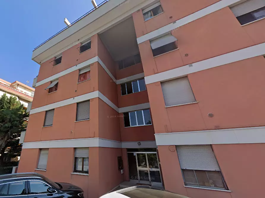 Immagine 14 di Appartamento in vendita  in Via Carlo Poma  a Fano