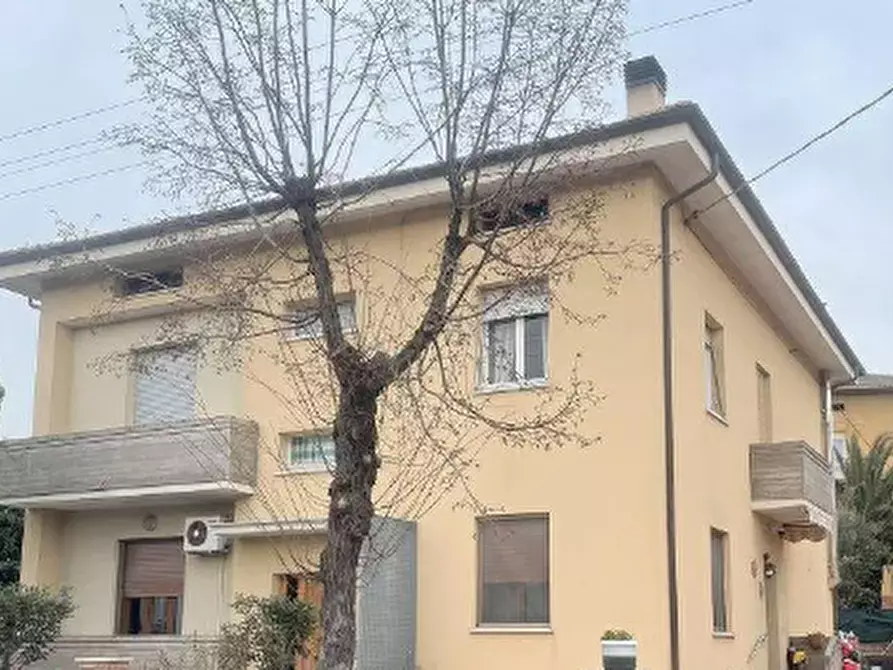 Immagine 14 di Appartamento in vendita  in Via Della Resistenza a Colli Al Metauro