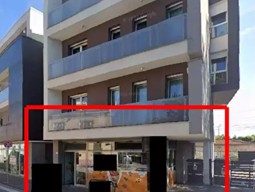 Immagine 3 di Negozio in vendita  in Via XXIV Maggio a Pesaro