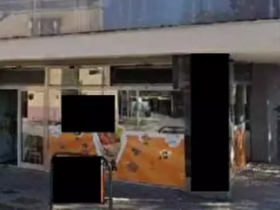Immagine 4 di Negozio in vendita  in Via XXIV Maggio a Pesaro
