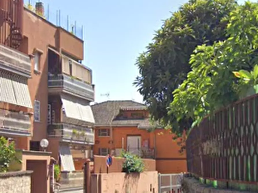 Immagine 4 di Capannone industriale in vendita  in Via dei Bonacolsi a Roma