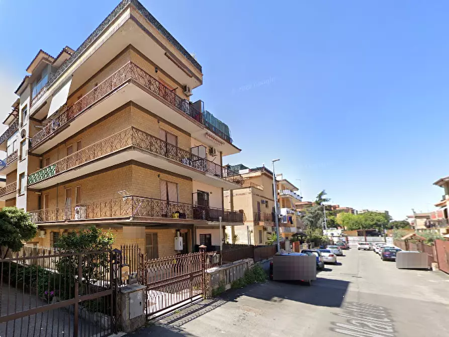 Immagine 1 di Appartamento in vendita  in Via Maletto a Roma