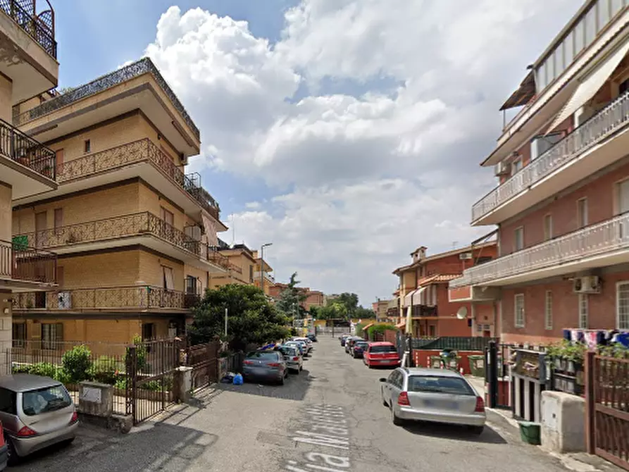 Immagine 15 di Appartamento in vendita  in Via Maletto a Roma