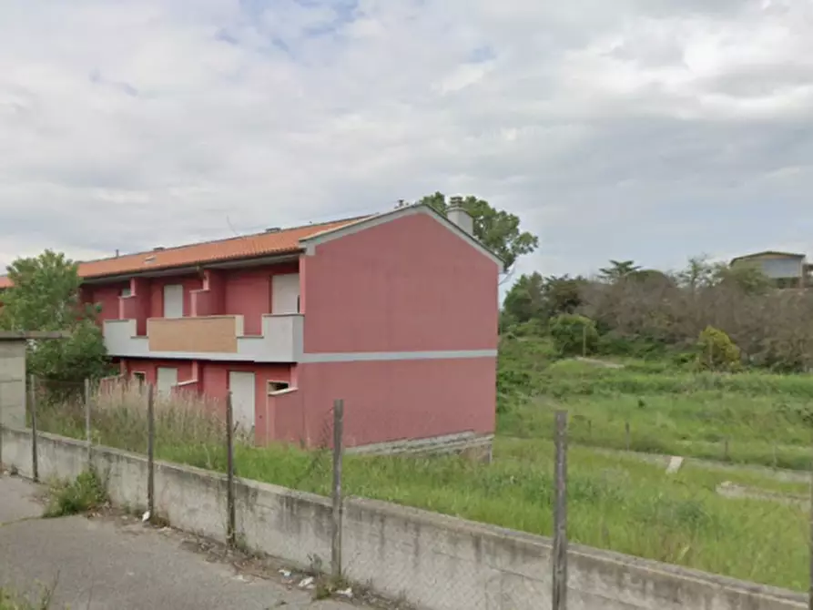 Immagine 1 di Villetta a schiera in vendita  in Via Carlo Cassola a Roma