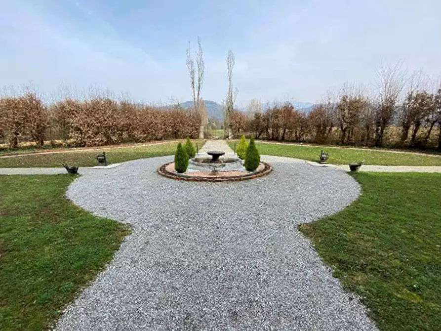 Immagine 6 di Villa in vendita  in Via Guglielmo Marconi a Mapello