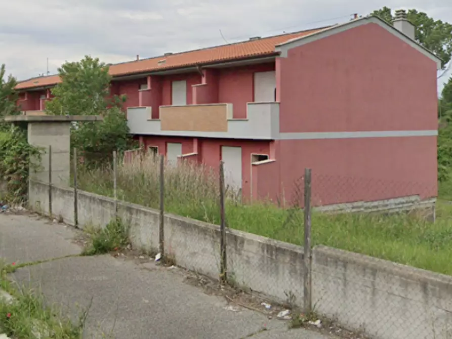 Immagine 4 di Villetta a schiera in vendita  in Via Carlo Cassola a Roma