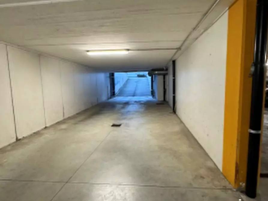 Immagine 4 di Ufficio in vendita  in Via Tre Re a Brugherio