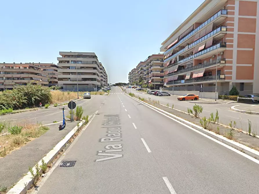 Immagine 11 di Appartamento in vendita  in Via Raoul Chiodelli a Roma