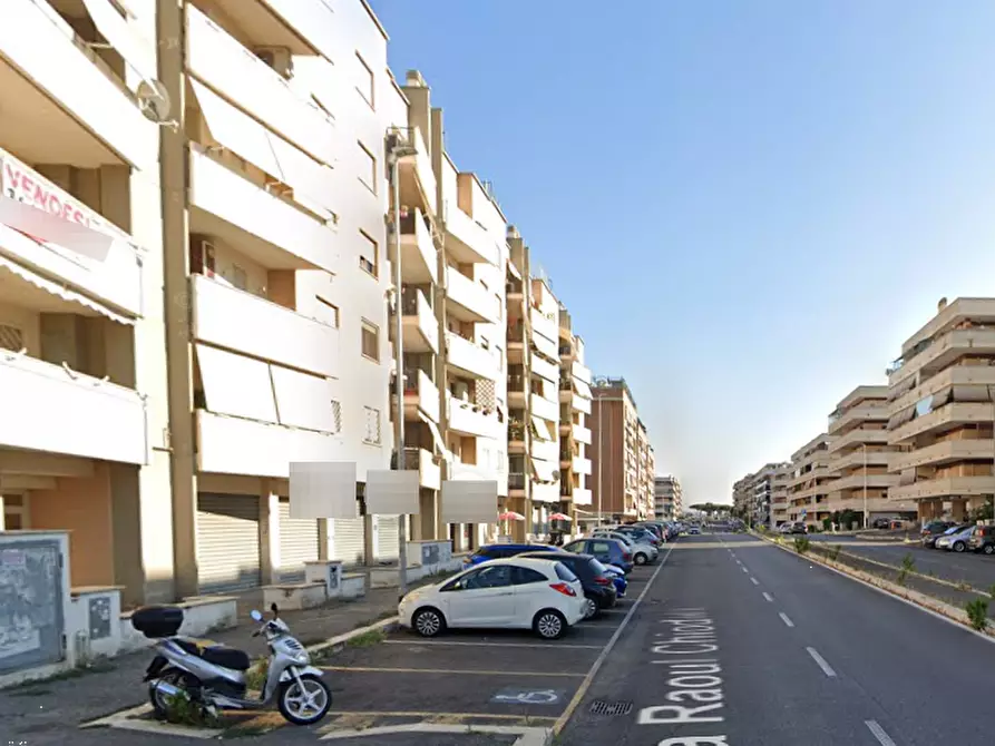 Immagine 9 di Appartamento in vendita  in Via Raoul Chiodelli a Roma