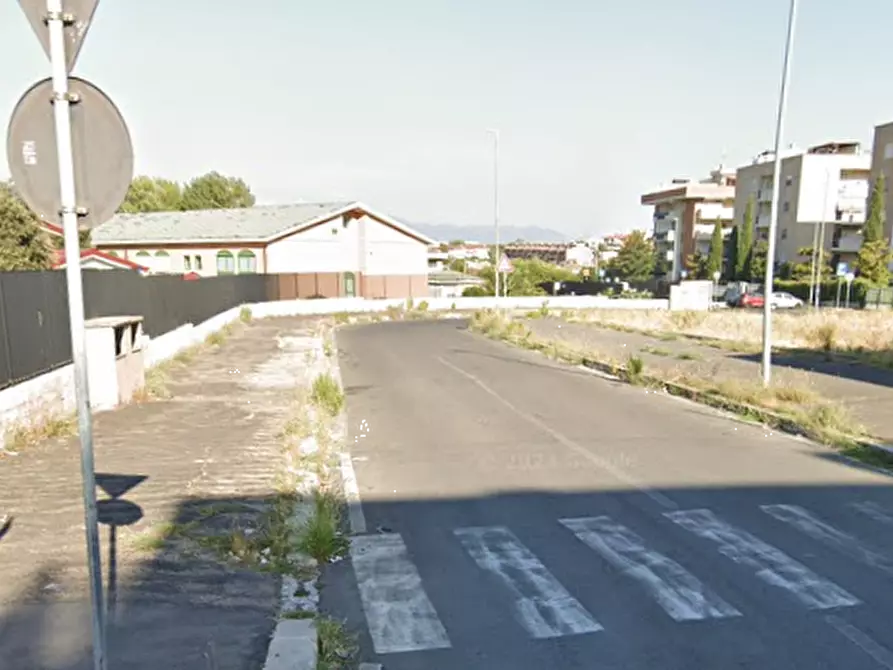 Immagine 13 di Appartamento in vendita  in Via Raoul Chiodelli a Roma