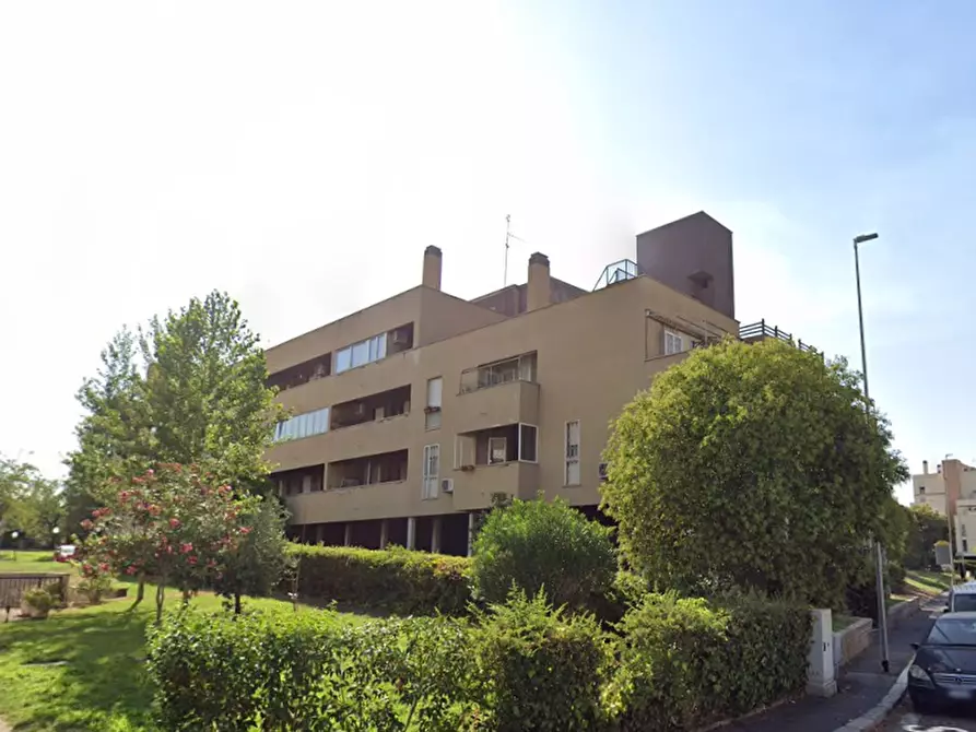 Immagine 1 di Appartamento in vendita  in Via Degas a Roma