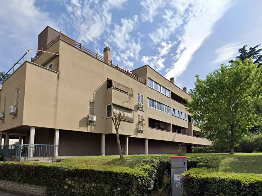 Immagine 10 di Appartamento in vendita  in Via Degas a Roma