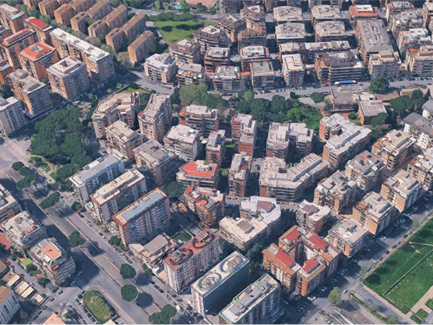 Immagine 4 di Appartamento in vendita  in Via Argentina Altobelli a Roma