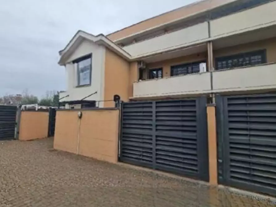 Immagine 1 di Appartamento in vendita  in Largo Rodolfo Villani a Roma