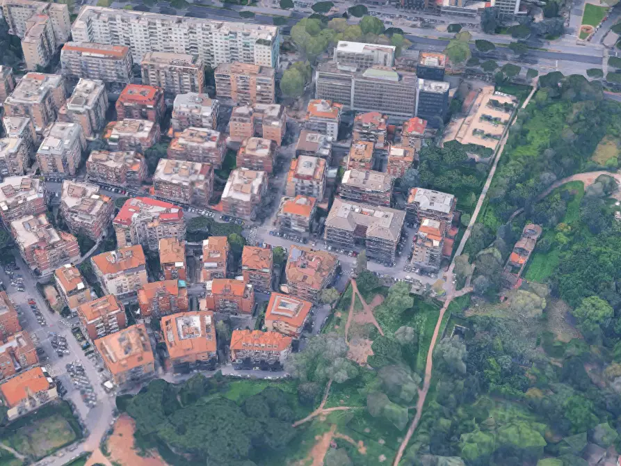 Immagine 4 di Appartamento in vendita  in Via Cornelio Magni a Roma