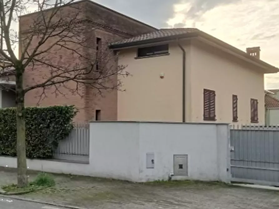 Immagine 2 di Villa in vendita  in Via Dell Acqua a Mezzago