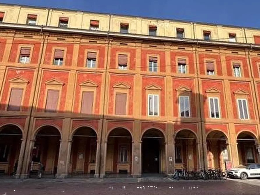 Immagine 1 di Ufficio in vendita  in Via Saragozza a Bologna